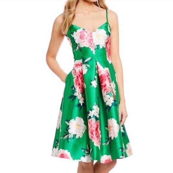 Eliza J Fit and Flare Floral Dress Green Size 6 NEW - Picture 1 of 14